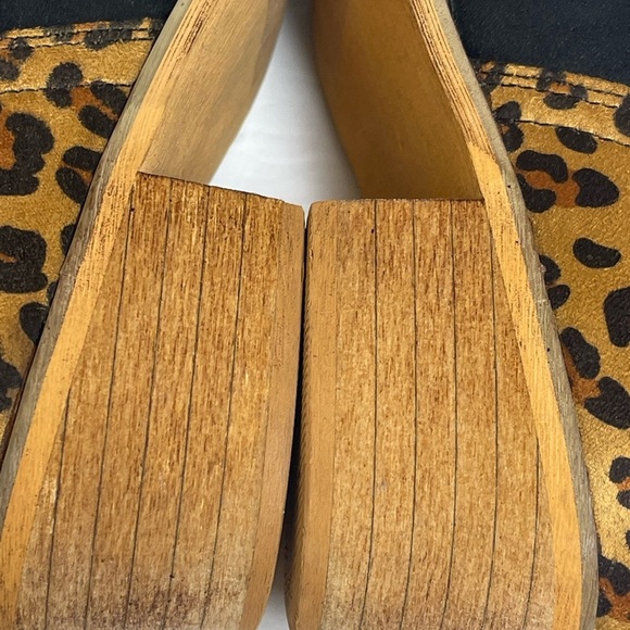 CORKEYS BOUTIQUE BLACK FAUX SUEDE ANIMAL PRINT BLOCK HEEL SZ 8 M - Picture 11 of 11